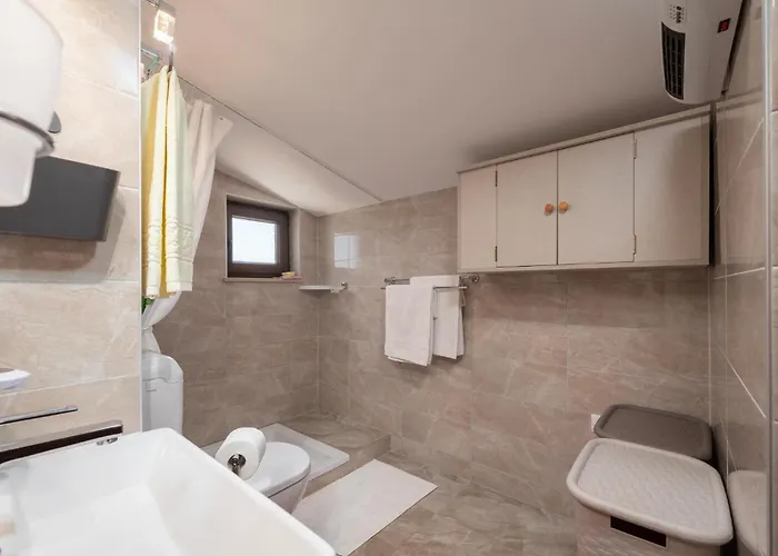 2 Bedroom Cozy In Prázdninový dům Pula