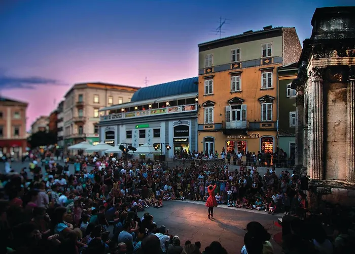 Prázdninový dům 2 Bedroom Cozy In