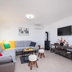 2 Bedroom Pet Friendly In 펜션 *