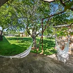 2 Bedroom Pet Friendly In * Pula