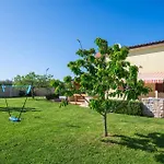 2 Bedroom Pet Friendly In Semesterbostad