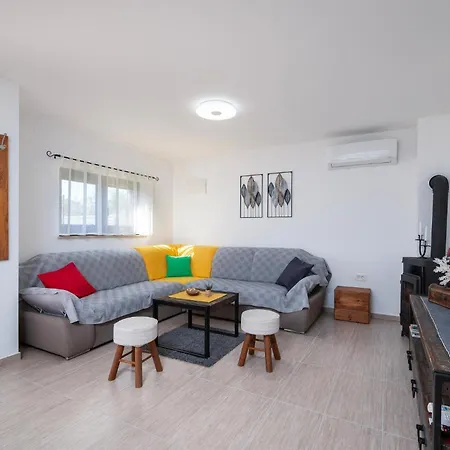 2 Bedroom Cozy In *