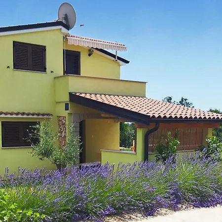 Holiday home 2 Bedroom Cozy In